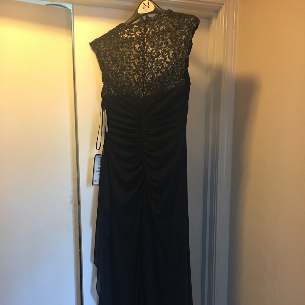 Black Formal Long Dress 10p New with Tags